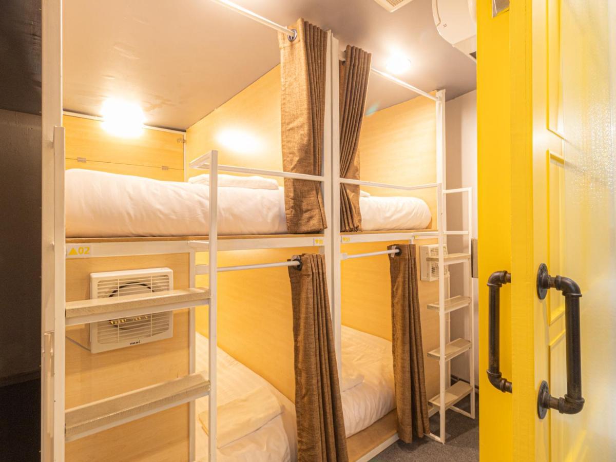 Khao San Social Capsule Hostel 曼谷 外观 照片