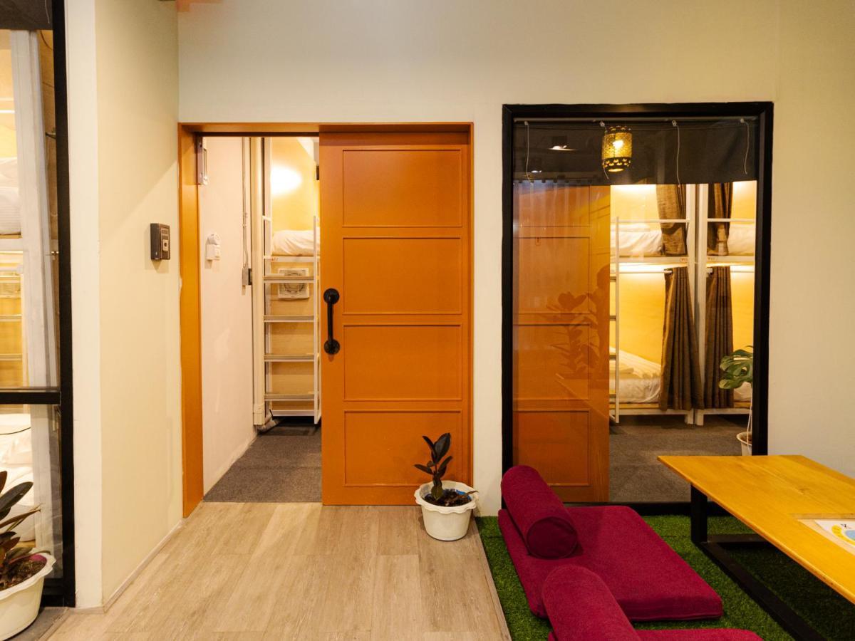 Khao San Social Capsule Hostel 曼谷 外观 照片