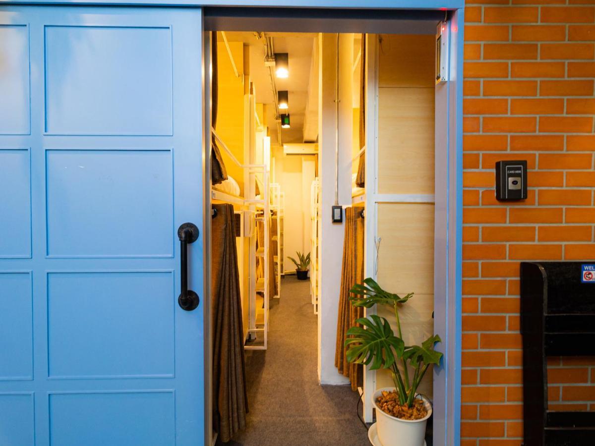 Khao San Social Capsule Hostel 曼谷 外观 照片