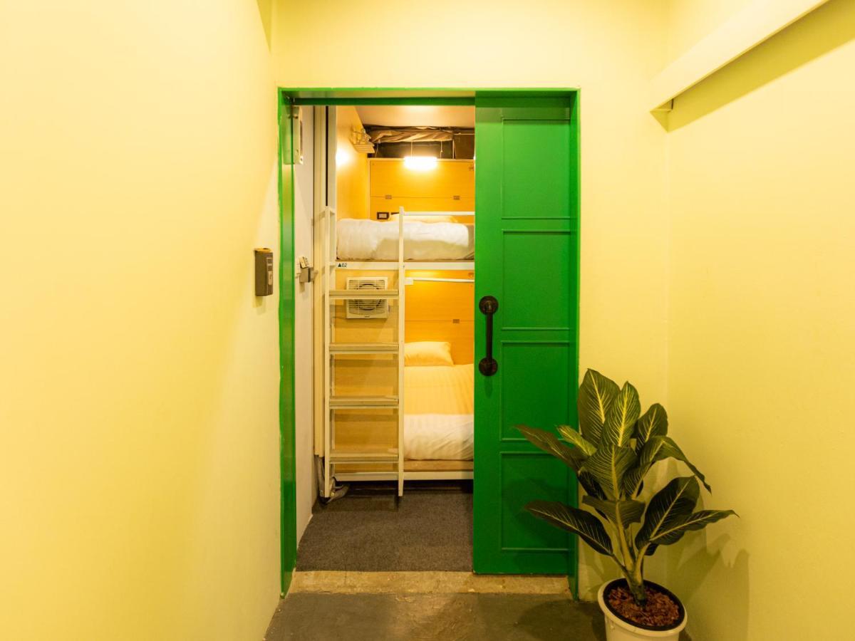 Khao San Social Capsule Hostel 曼谷 外观 照片