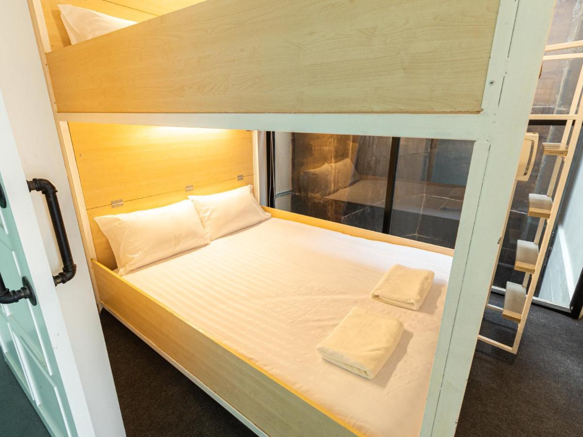 Khao San Social Capsule Hostel 曼谷 外观 照片