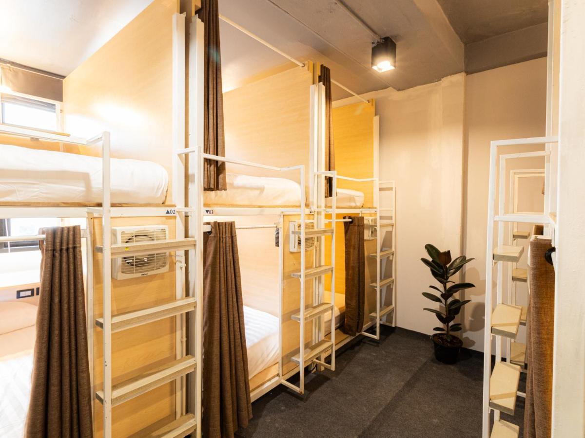 Khao San Social Capsule Hostel 曼谷 外观 照片