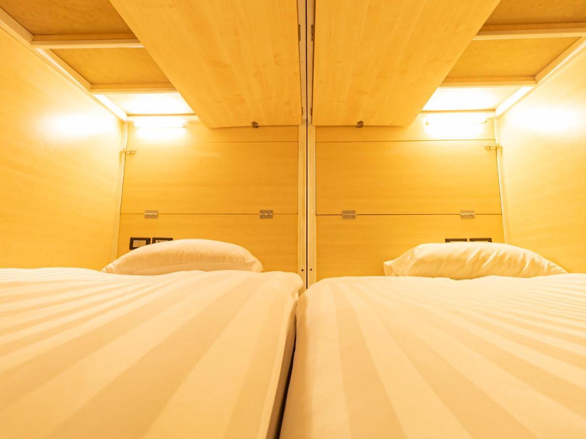 Khao San Social Capsule Hostel 曼谷 外观 照片