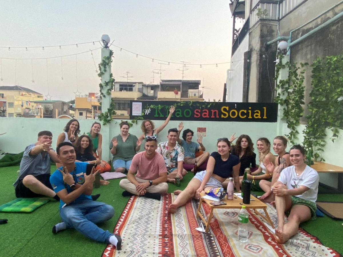Khao San Social Capsule Hostel 曼谷 外观 照片